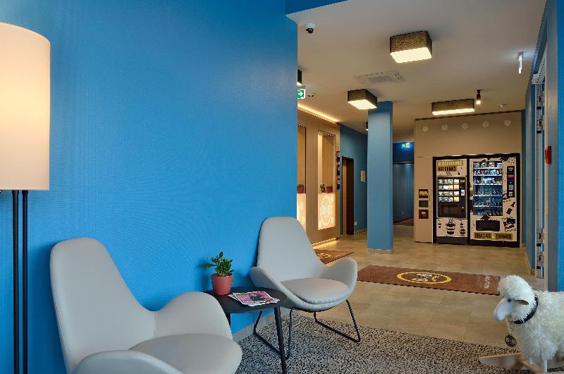 B&B Hotel Wolfsburg-Weyhausen - Lobi