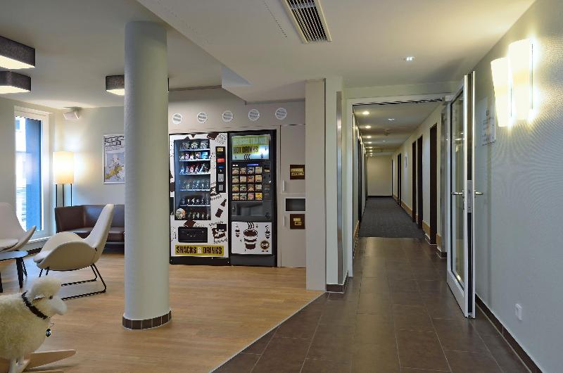 B&B Hotel Würzburg - Lobi
