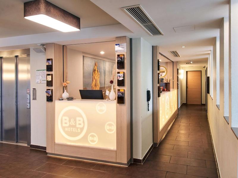 B&B Hotel Würzburg - Lobi