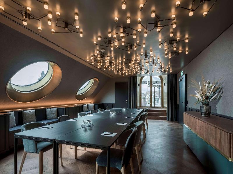 Märthof  Basel - Toplantı