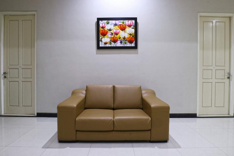 Chiaro Hotel Syariah by ZUZU - Teras