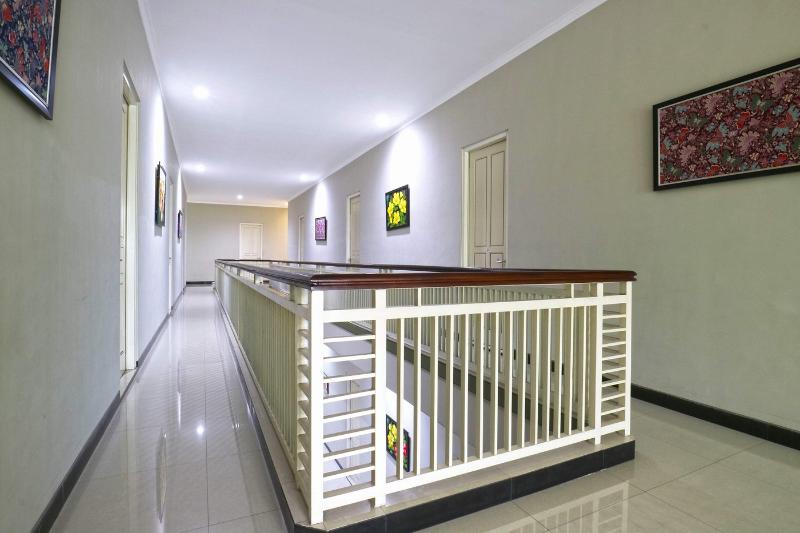 Chiaro Hotel Syariah by ZUZU - Teras