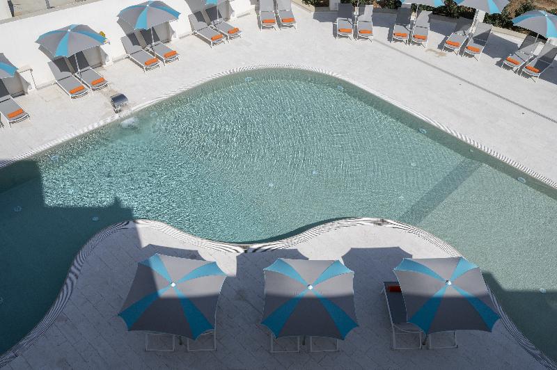Resort La Battigia - Havuz