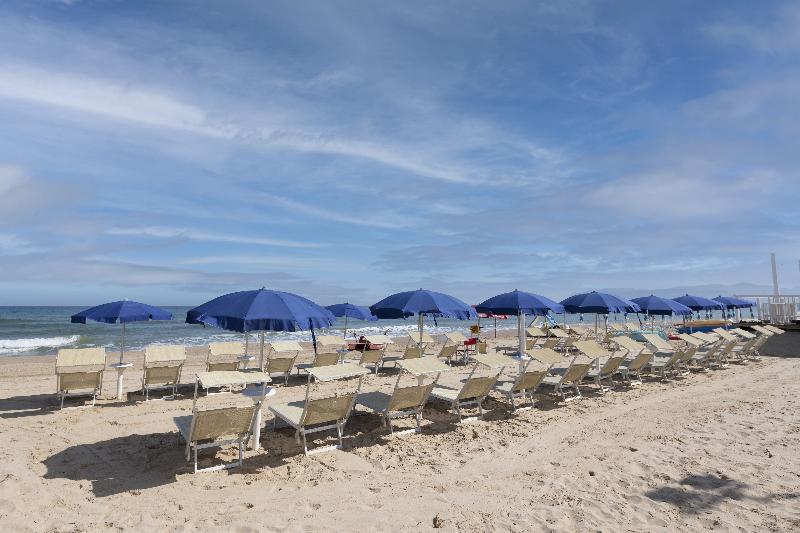 Resort La Battigia - Plaj