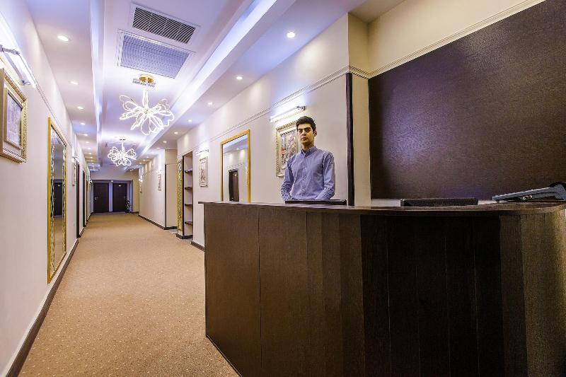 Deluxe City Hotel - Lobi