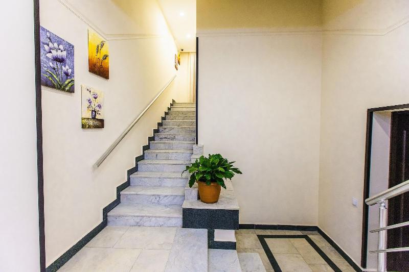Deluxe City Hotel - Lobi