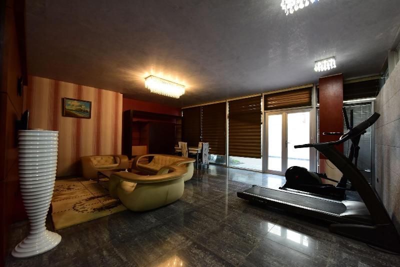 Deluxe City Hotel - Oda