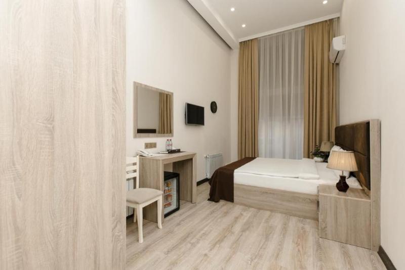 Deluxe City Hotel - Oda