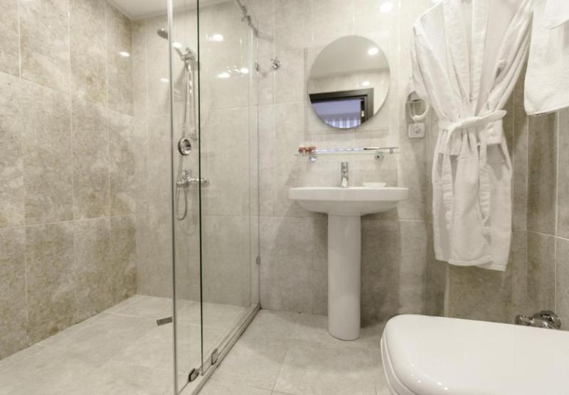 Deluxe City Hotel - Oda