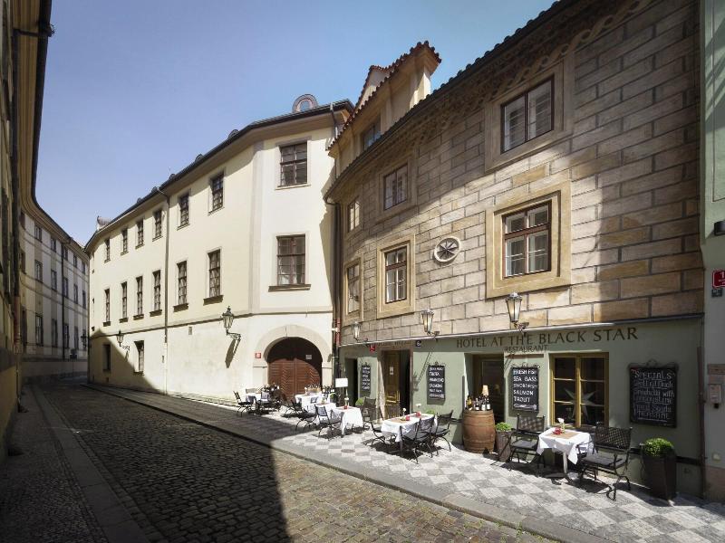 Black Star Suites - Genel