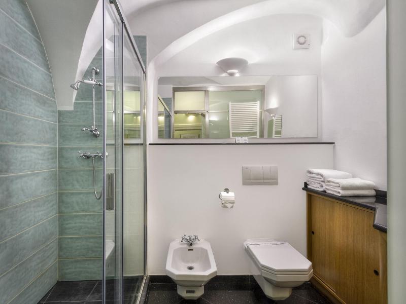 Black Star Suites - Oda