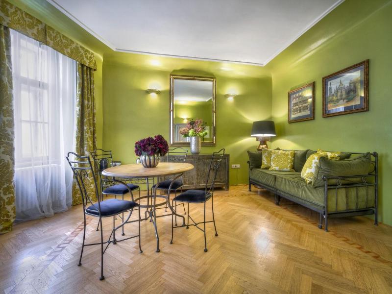 Black Star Suites - Oda