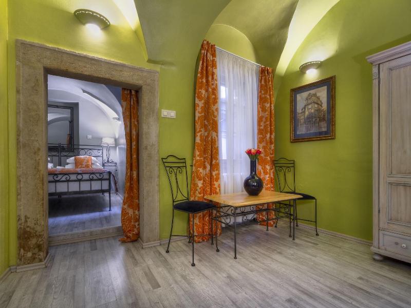 Black Star Suites - Oda