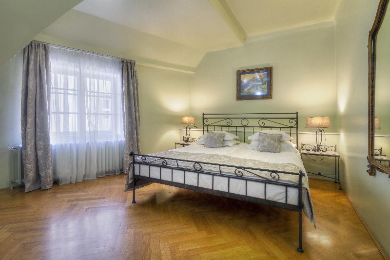 Black Star Suites - Oda