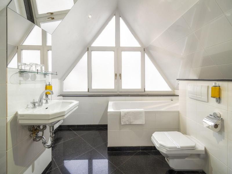 Black Star Suites - Oda