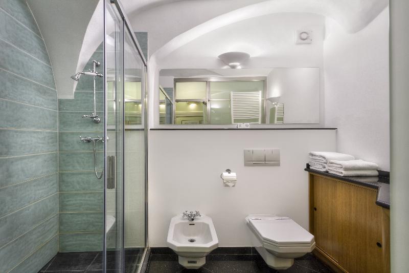 Black Star Suites - Oda