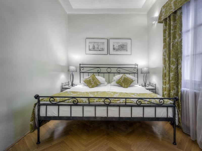 Black Star Suites - Oda