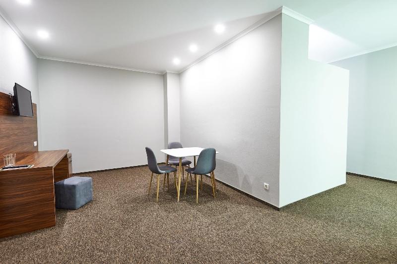 Green Tower Hotel - Oda
