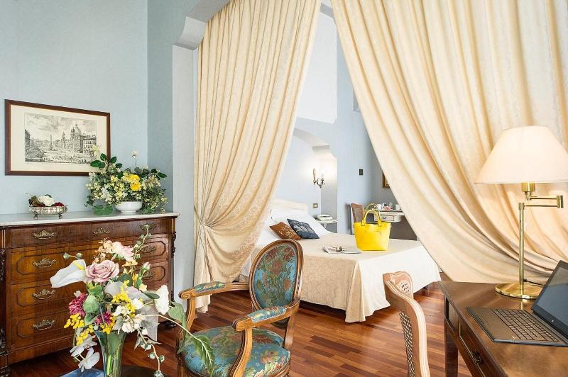 Grande Albergo Quattro Stagioni - Oda
