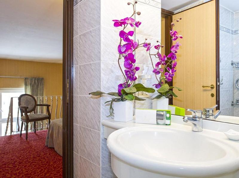 Grande Albergo Quattro Stagioni - Oda