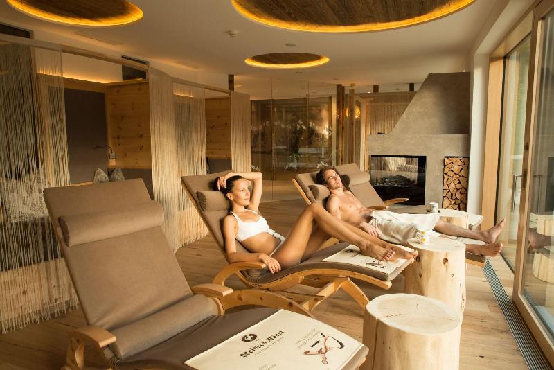 Hotel Weisses RÃ¶ssl - Cavallino Bianco - Aktivite