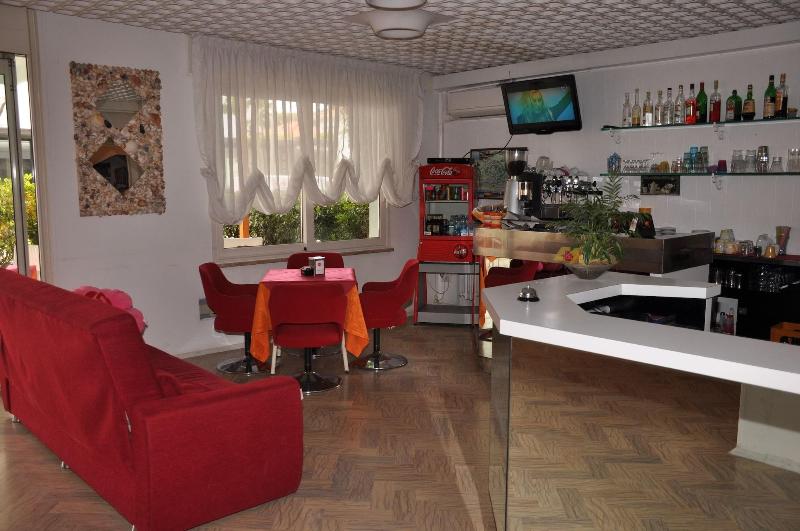 Hotel Morri - Lobi