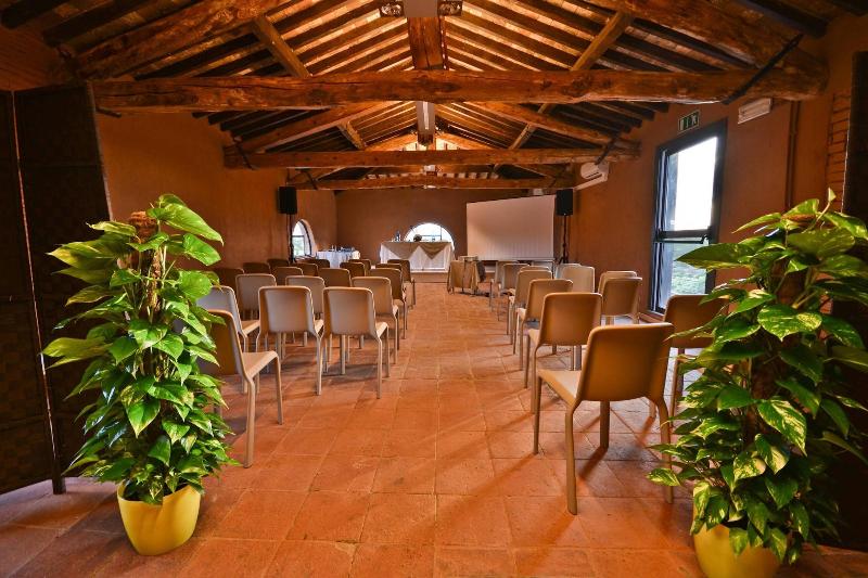 Tenuta di Poggio Cavallo - Toplantı