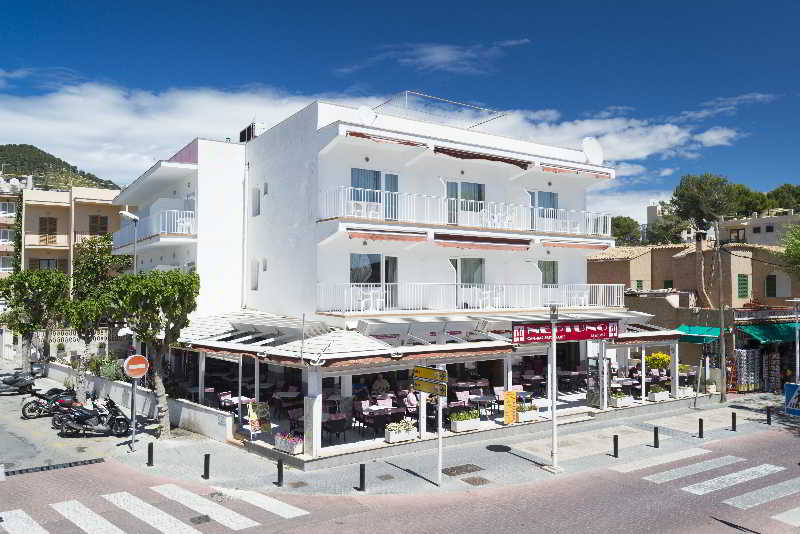 Neptuno Hostal