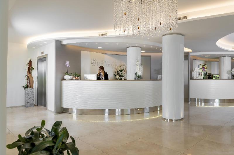 Hotel Riviera - Lobi