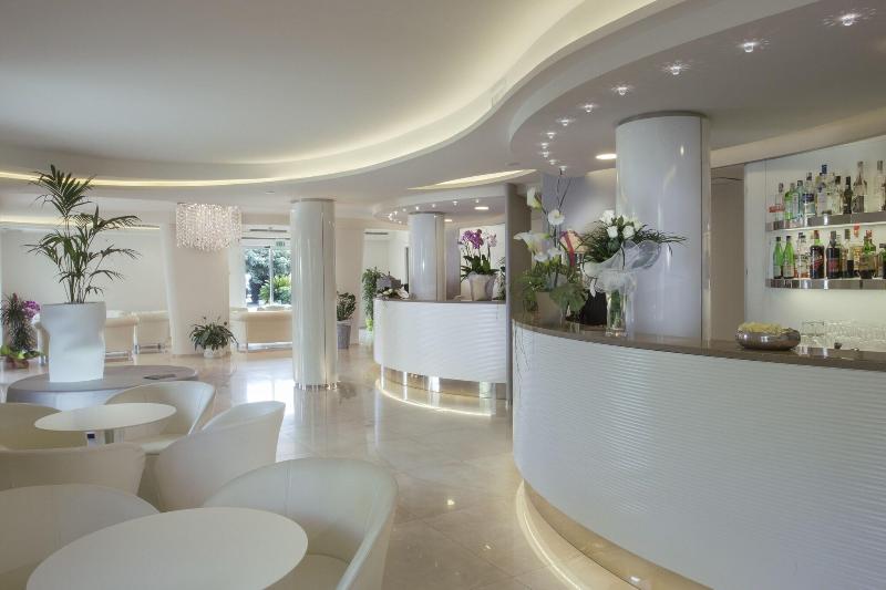 Hotel Riviera - Lobi
