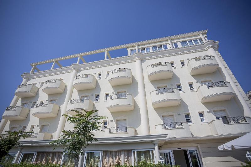 Hotel Riviera - Genel