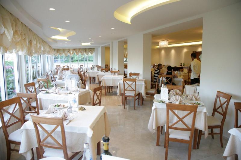Hotel Riviera - Restoran