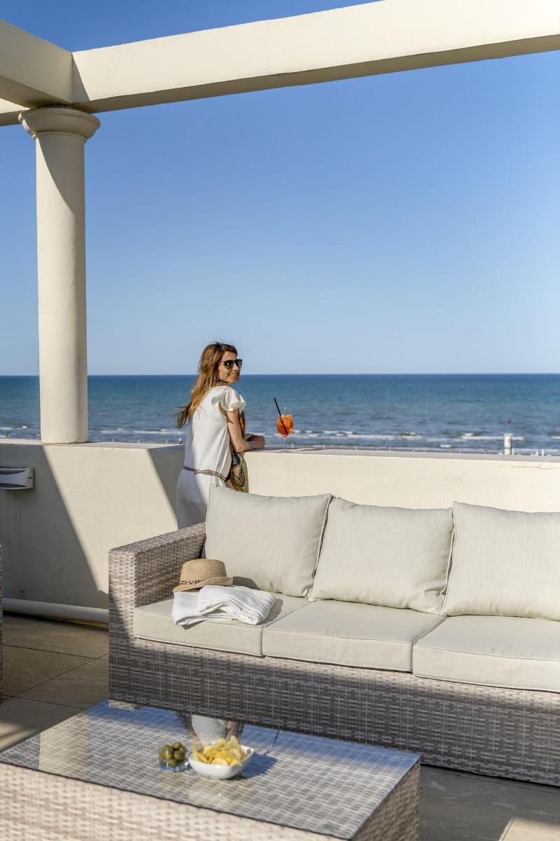 Hotel Riviera - Teras