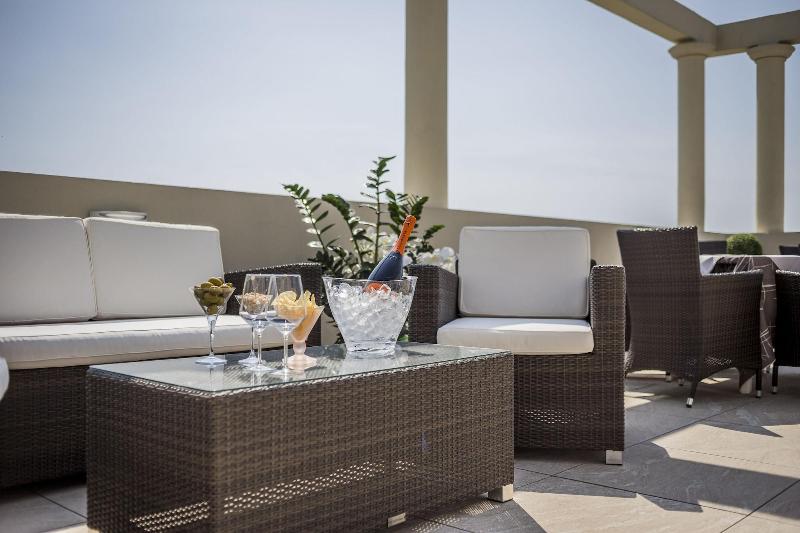 Hotel Riviera - Teras