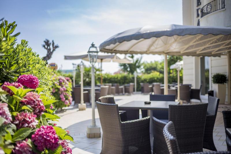 Hotel Riviera - Teras