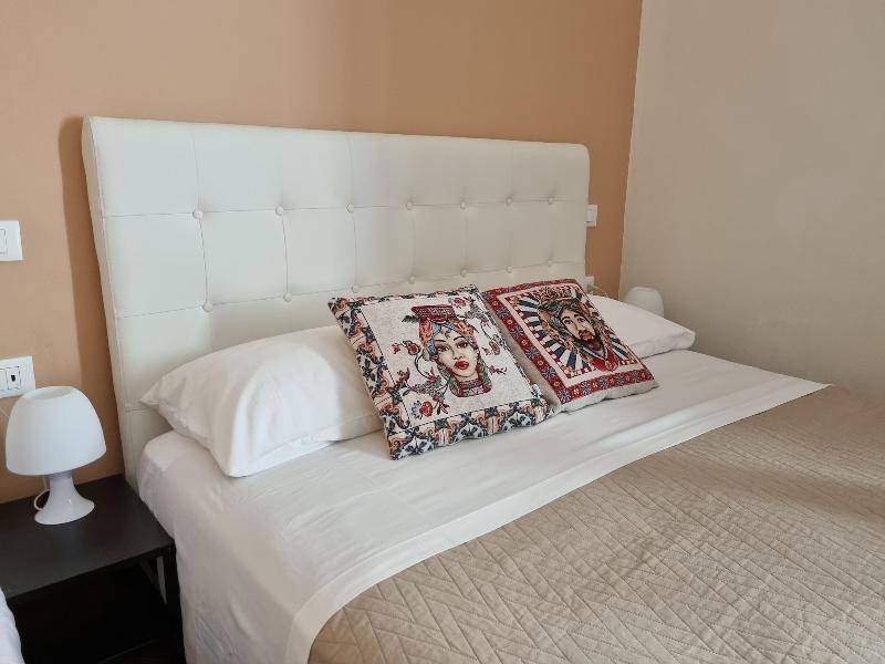 La Trinacria Bed & Breakfast - Oda