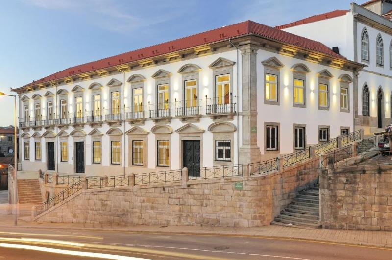Condes de Azevedo Palace - Genel