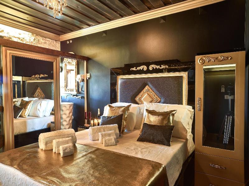 Solar Antigo Luxury Coimbra - Oda