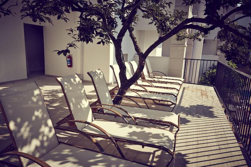 Two Seas Hotel - Genel
