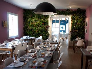 LOGIS HOTEL DES PINS REST. L'ESPRIT JARDIN