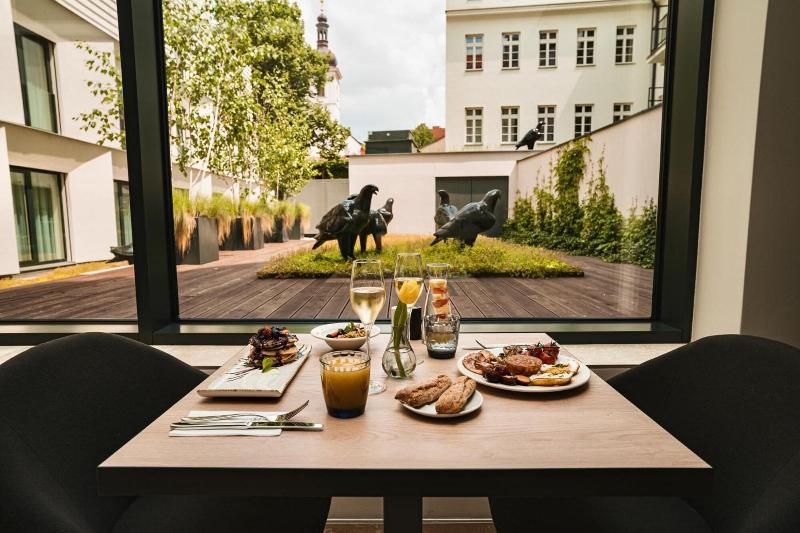 Hotel CUBE - Restoran