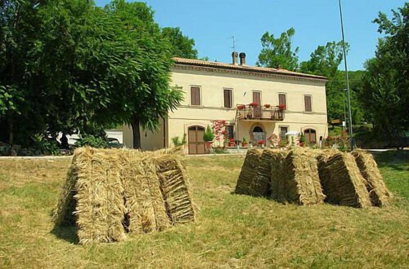 Agriturismo Monti Sibillini Camperato - Genel
