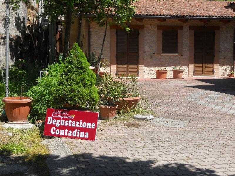 Agriturismo Monti Sibillini Camperato - Genel