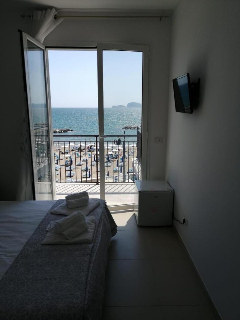 Hotel Tirreno - Oda