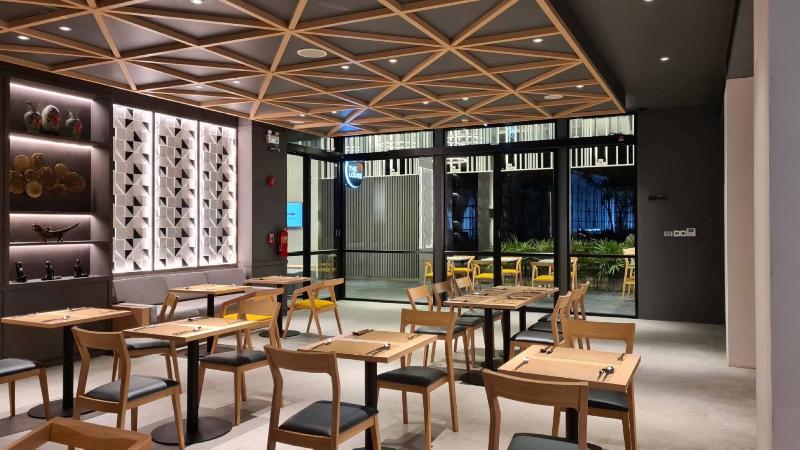 Travelodge Phuket Town - Restoran
