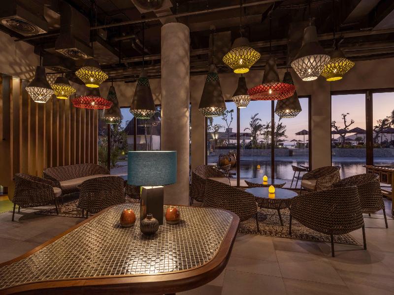 Pullman Lombok Merujani Mandalika Beach Resort - Restoran