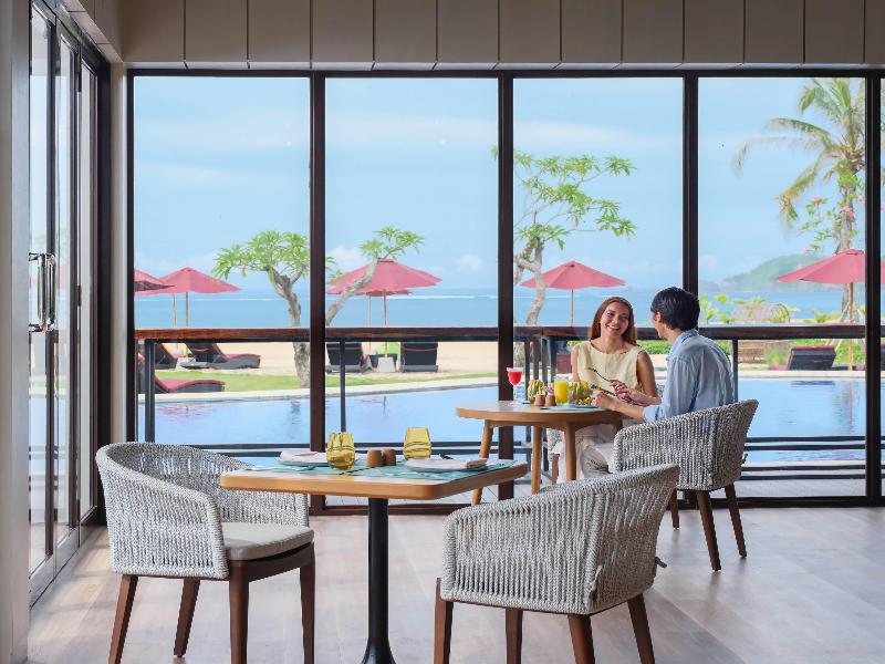 Pullman Lombok Merujani Mandalika Beach Resort - Restoran