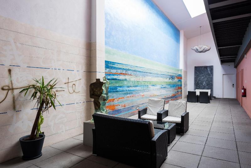 Alfama - Lisbon Lounge Suites - Lobi