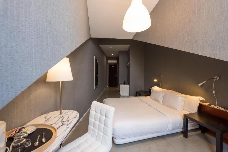 Alfama - Lisbon Lounge Suites - Oda