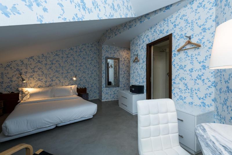 Alfama - Lisbon Lounge Suites - Oda